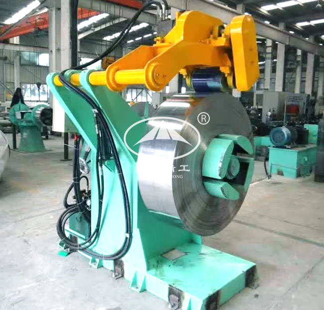 Hydraulic single arm uncoiler